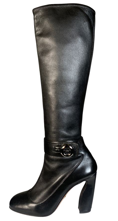 botas largas prada